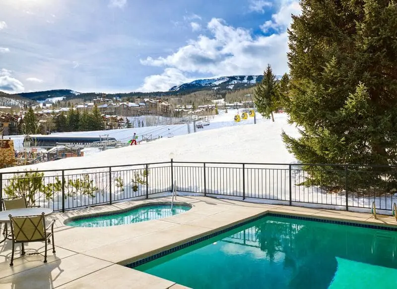 Lichenhearth Condos hot tub and pool
