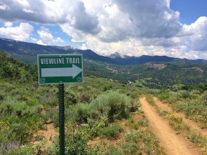 sign for viewline trail